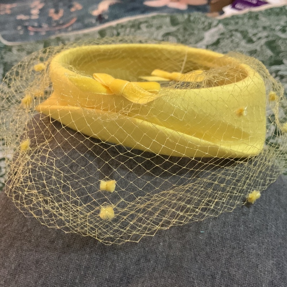 Vintage style pill box hat